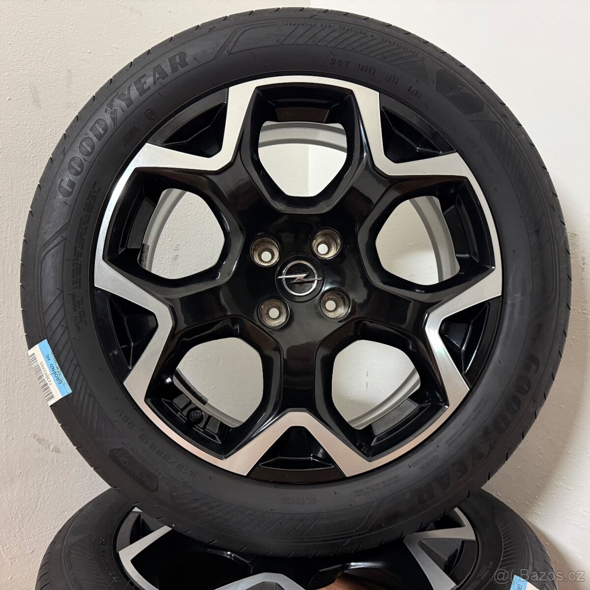 OPEL MOKKA 4x108 R18 ET35+LETNÍ 215/55R18 7mm - 5