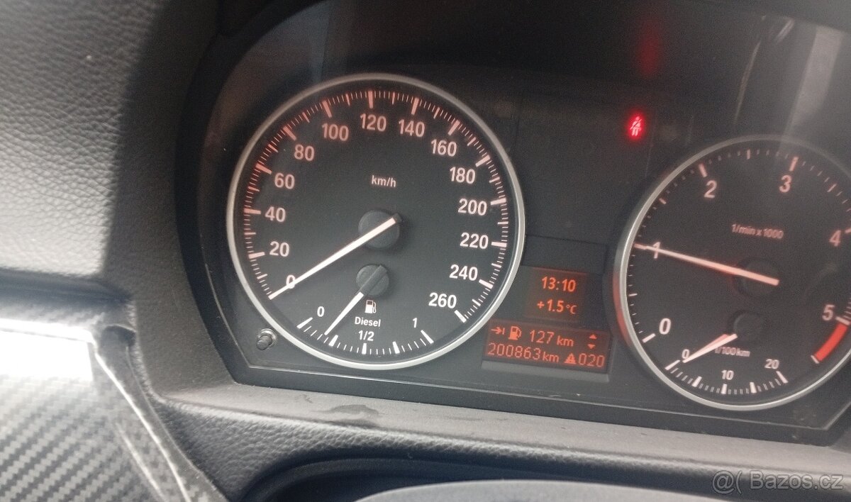 BMW e91 318 D 2009 2.0 nafta 105kW - 5