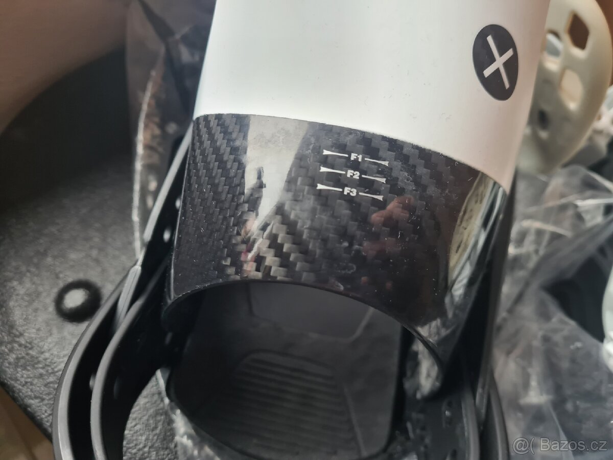 Nové vázání Burton X EST PC: 14999 Kč - 5