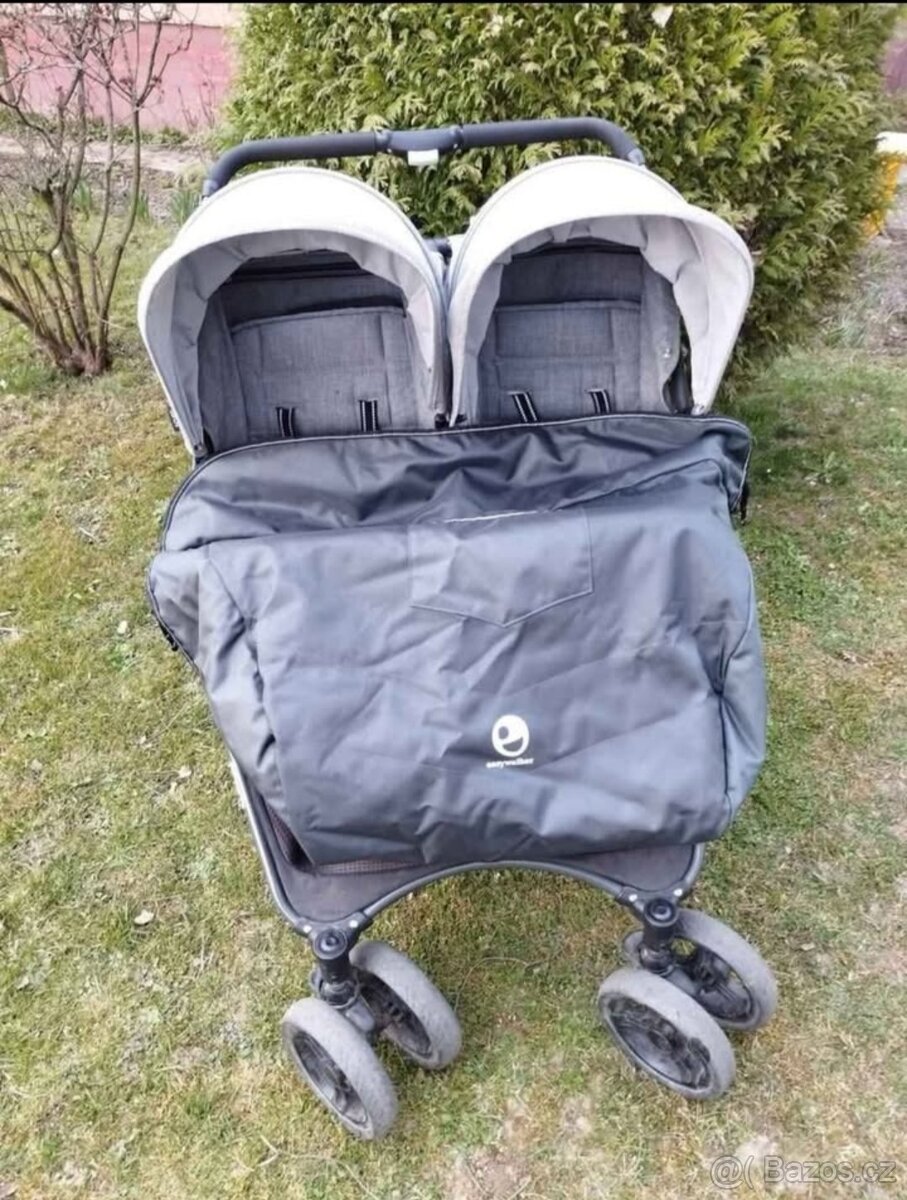 Kočárek pro dvojčata - 5