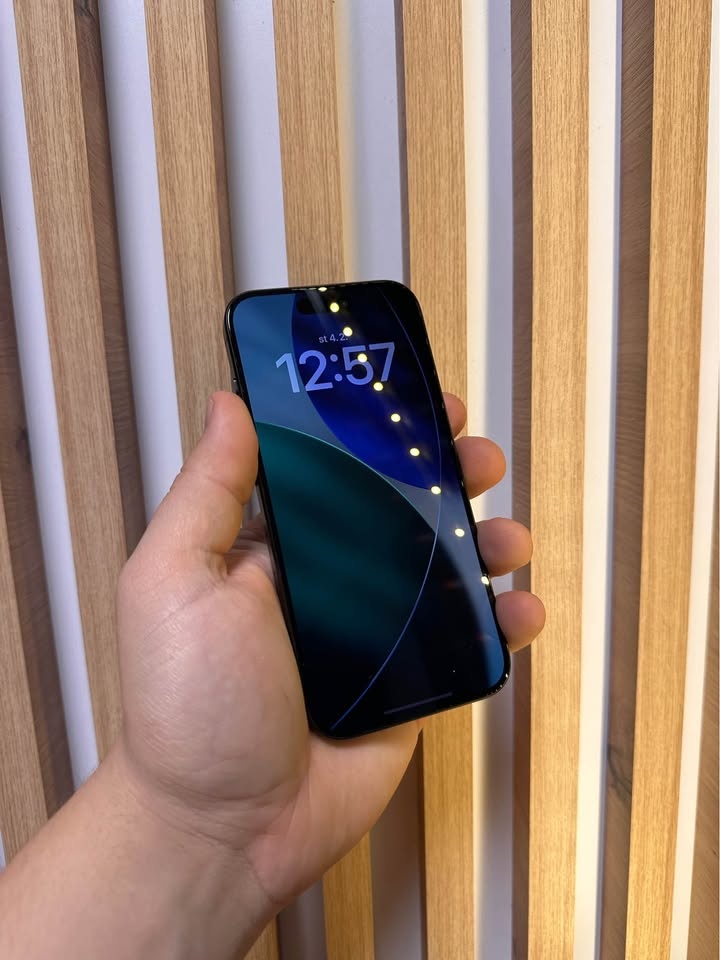 Apple iPhone 15 Pro 256 GB - 5