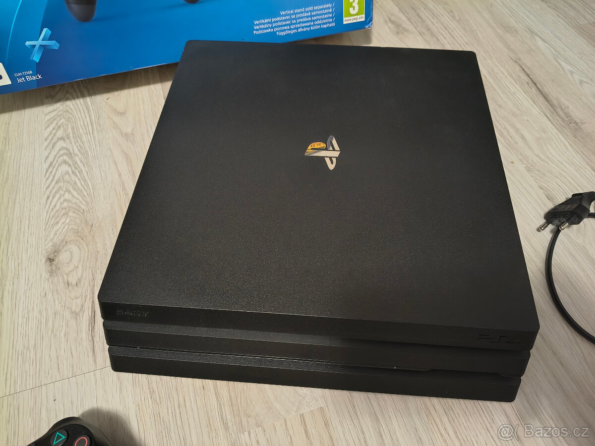 PS4 pro 1TB HDD - 5