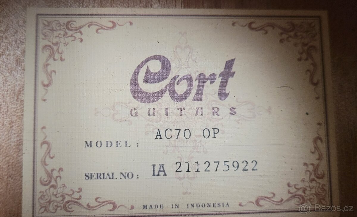 Prodám 3/4 kytaru Cort - 5