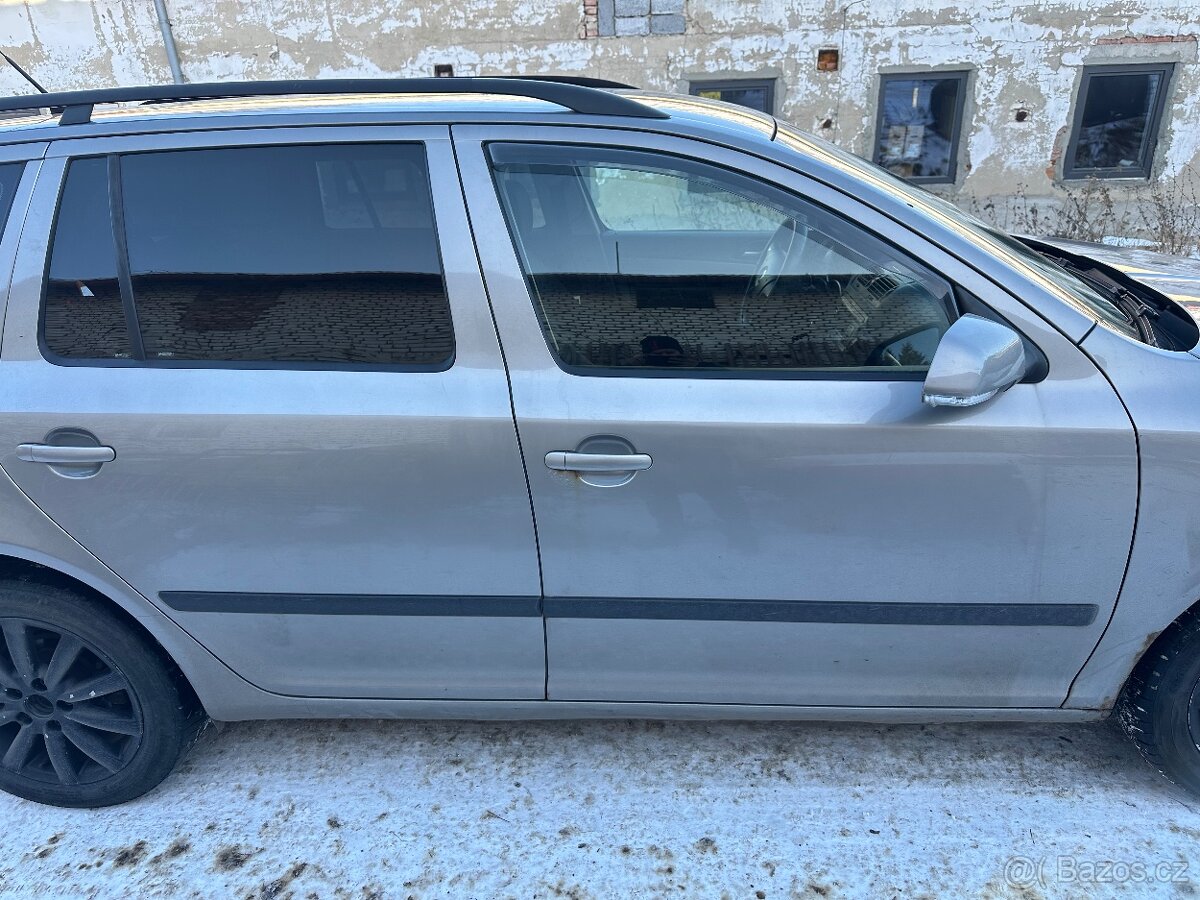 Věskeré díly Octavia II Combi 1.9 TDi BXE / capuccino 9202 - 5