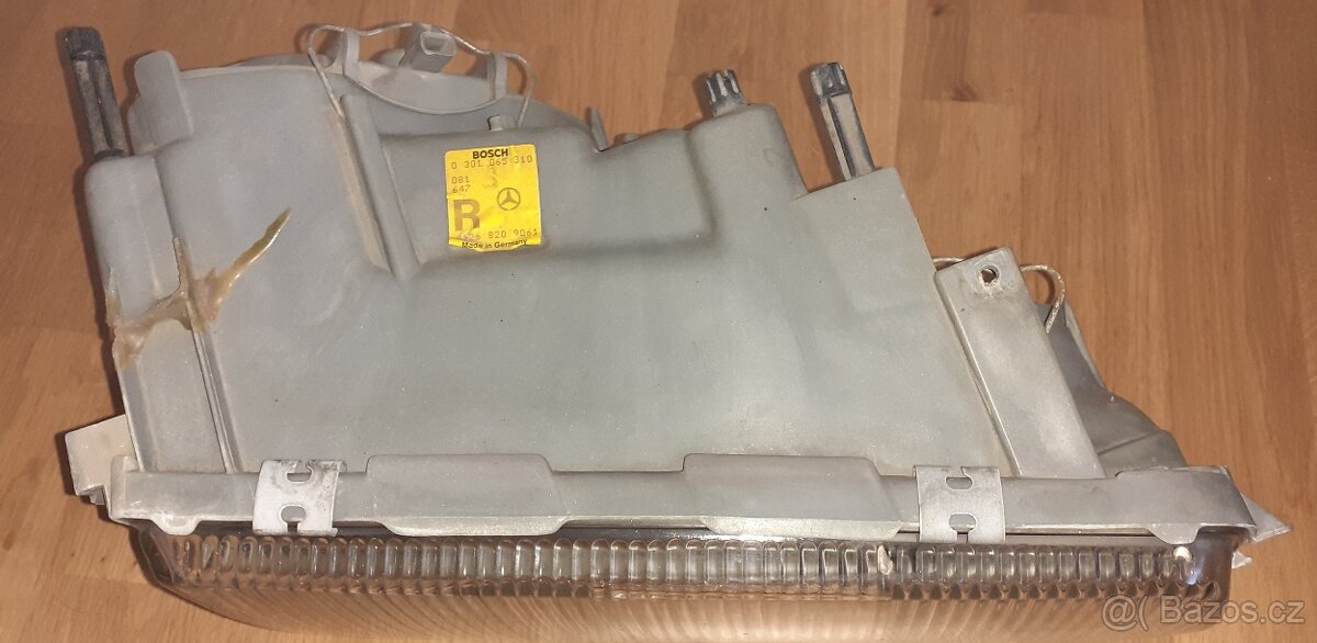 Predám pravé svetlo a blinker na Mercedes W126 - 5