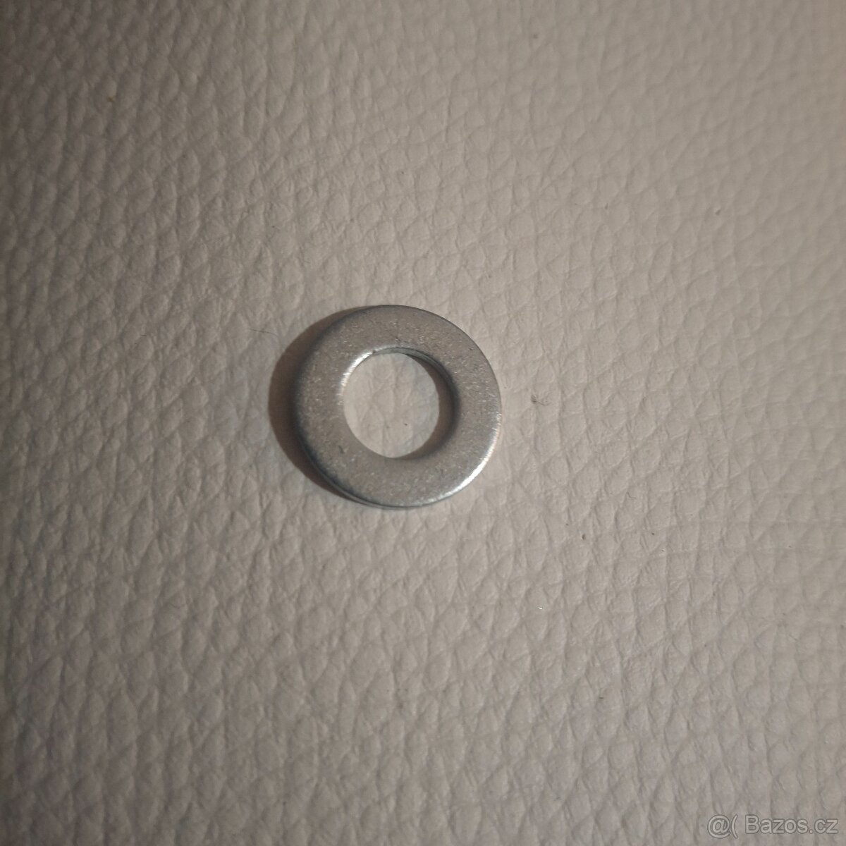 Šroub pozinkovaný 8 x 20 mm - 5