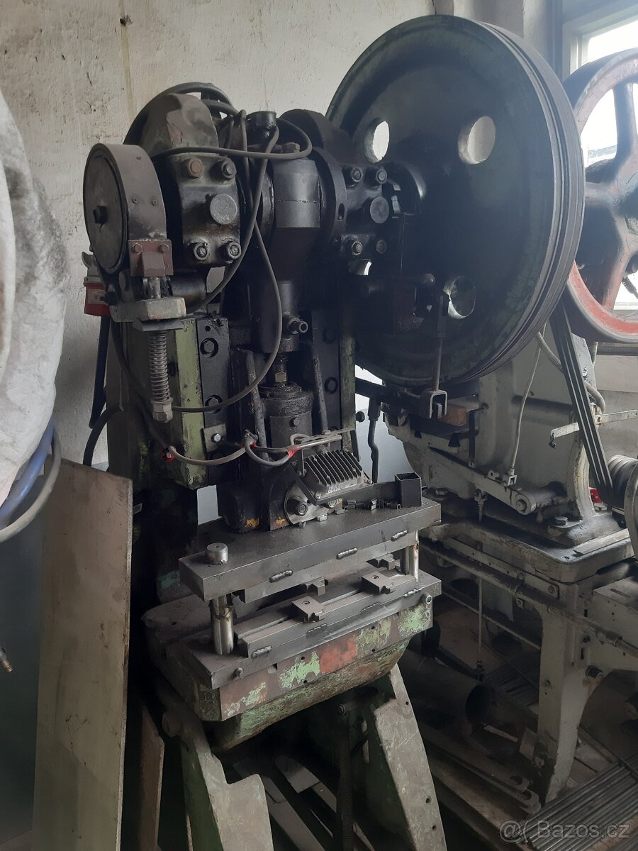 Vystředníkový lis 25 tun - 5