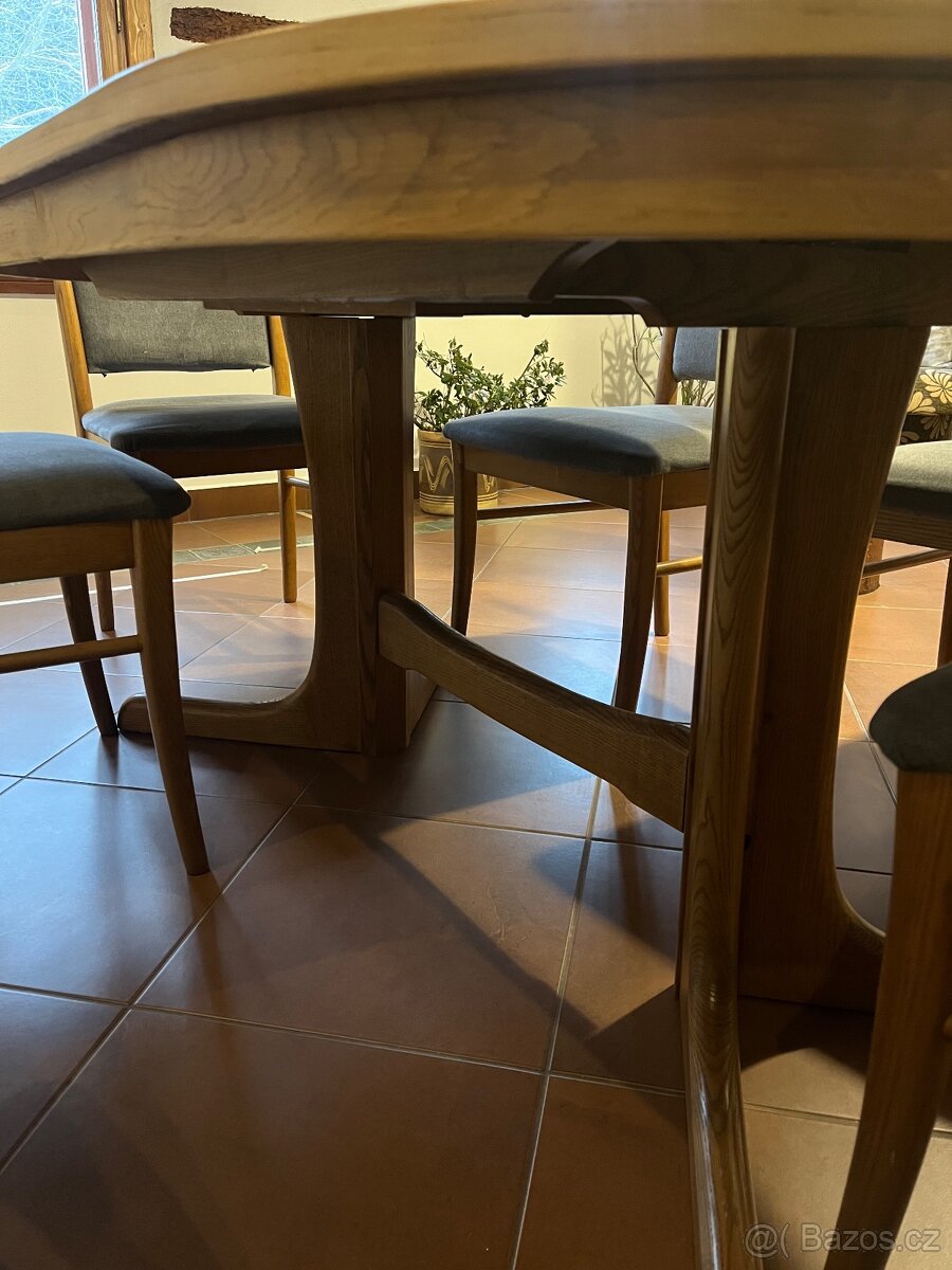 Jídelní set stůl + 6 židlí - 5