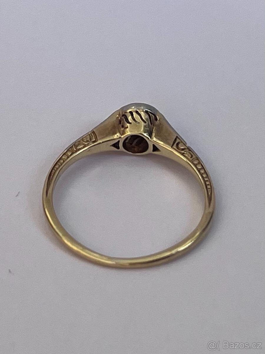Zlatý prsten s diamantem. - 5
