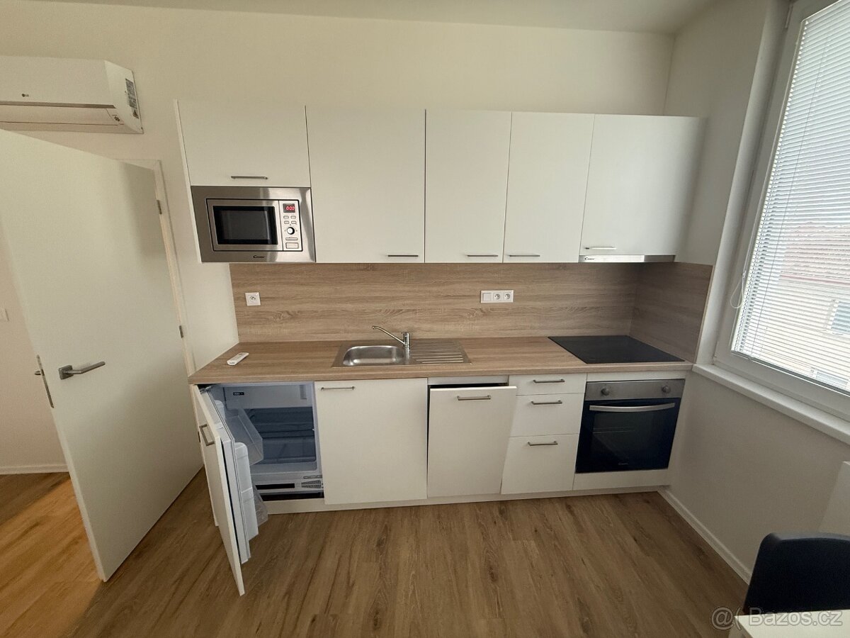 Pronájem bytu 1+kk, 43m2, novostavba v centru Vyškova - 5