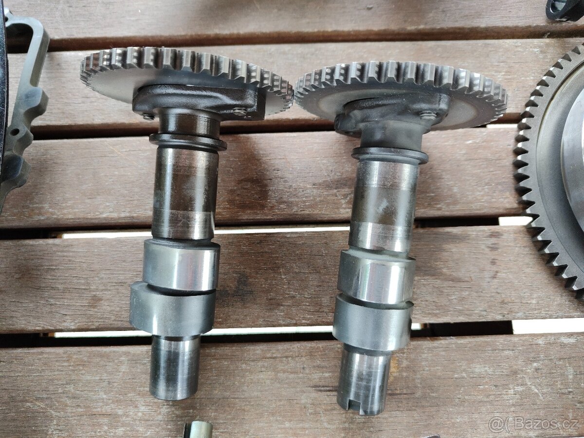 Suzuki VZ 800 Marauder - motor náhradní dily - 5