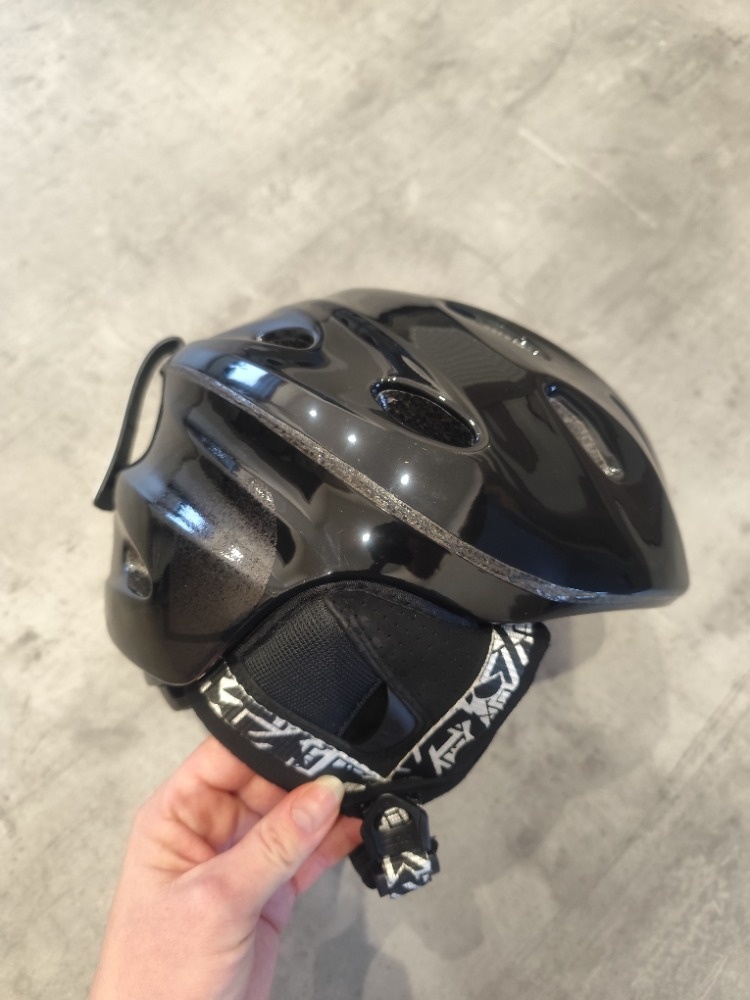 Dětská helma FUSE na lyžování/snowboarding top stav - 5