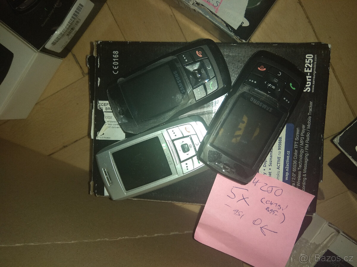 Samsung více modelu - 5