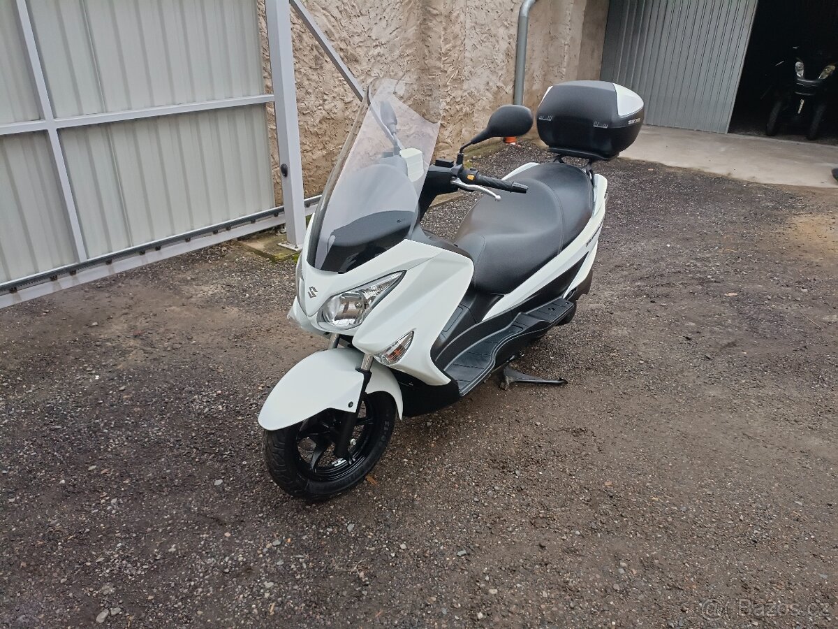 Suzuki Burgman 125i ABS rv. 2019 Cz doklady v ceně - 5