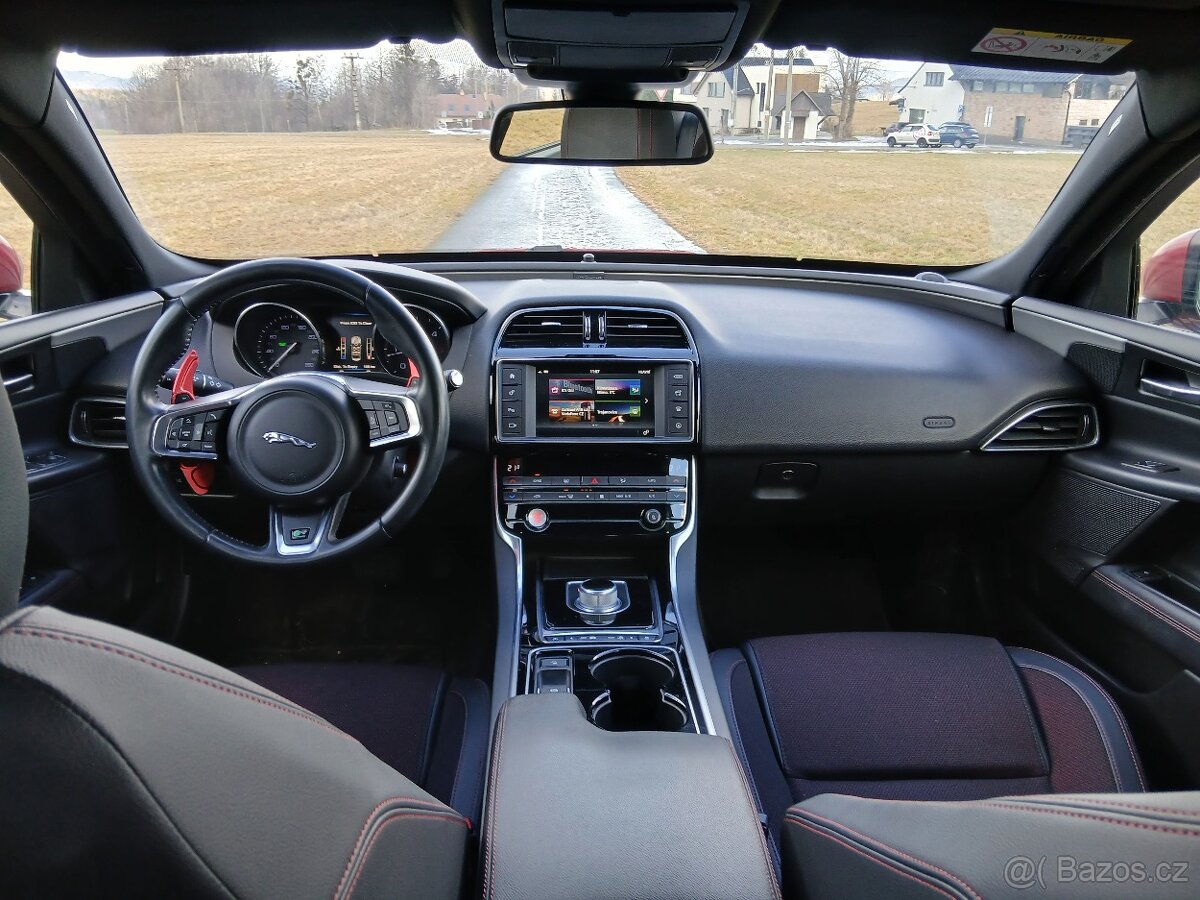 Jaguar xe 2.0d R-type - 5