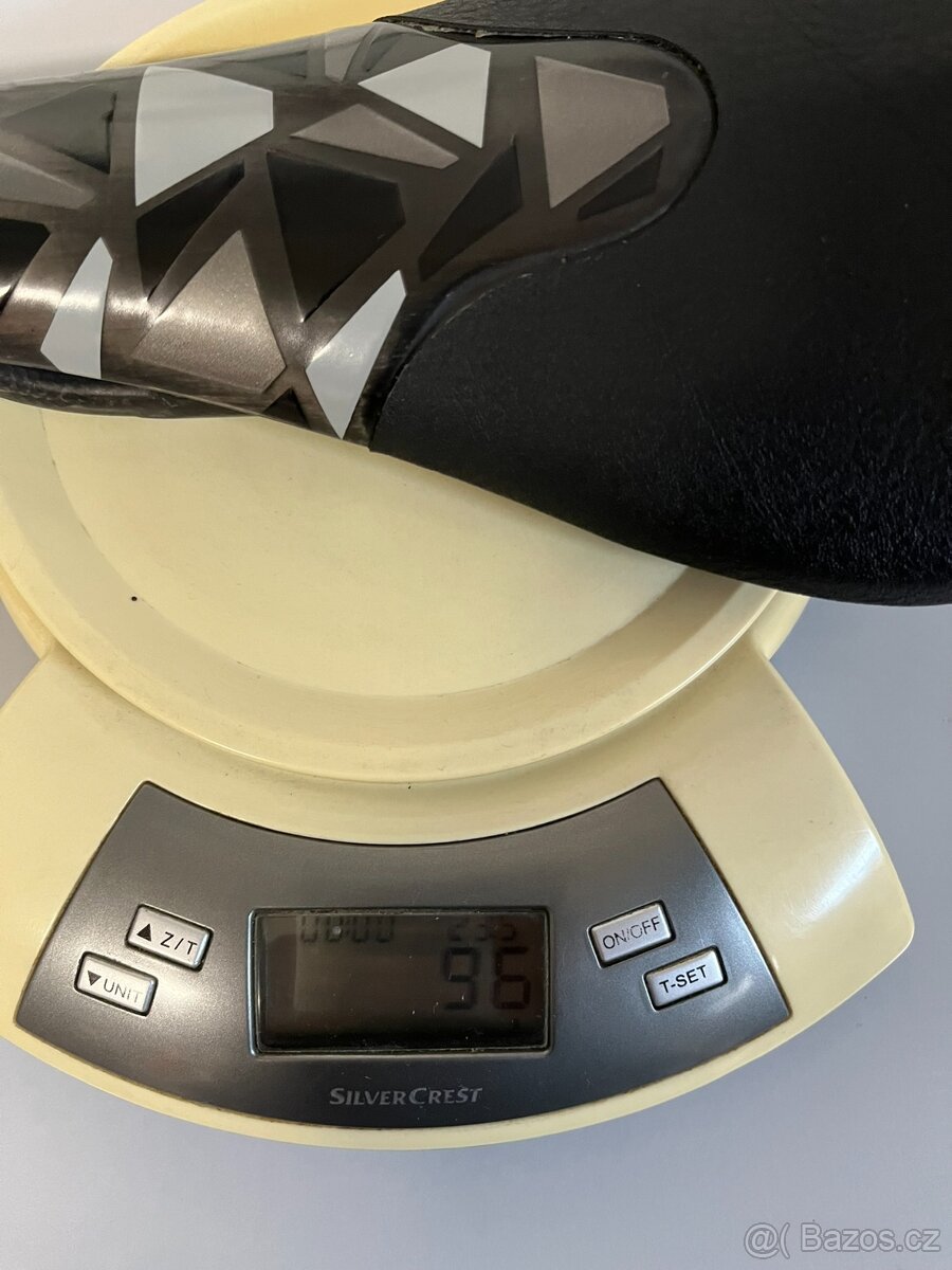 karbonové sedlo TUNE - 5