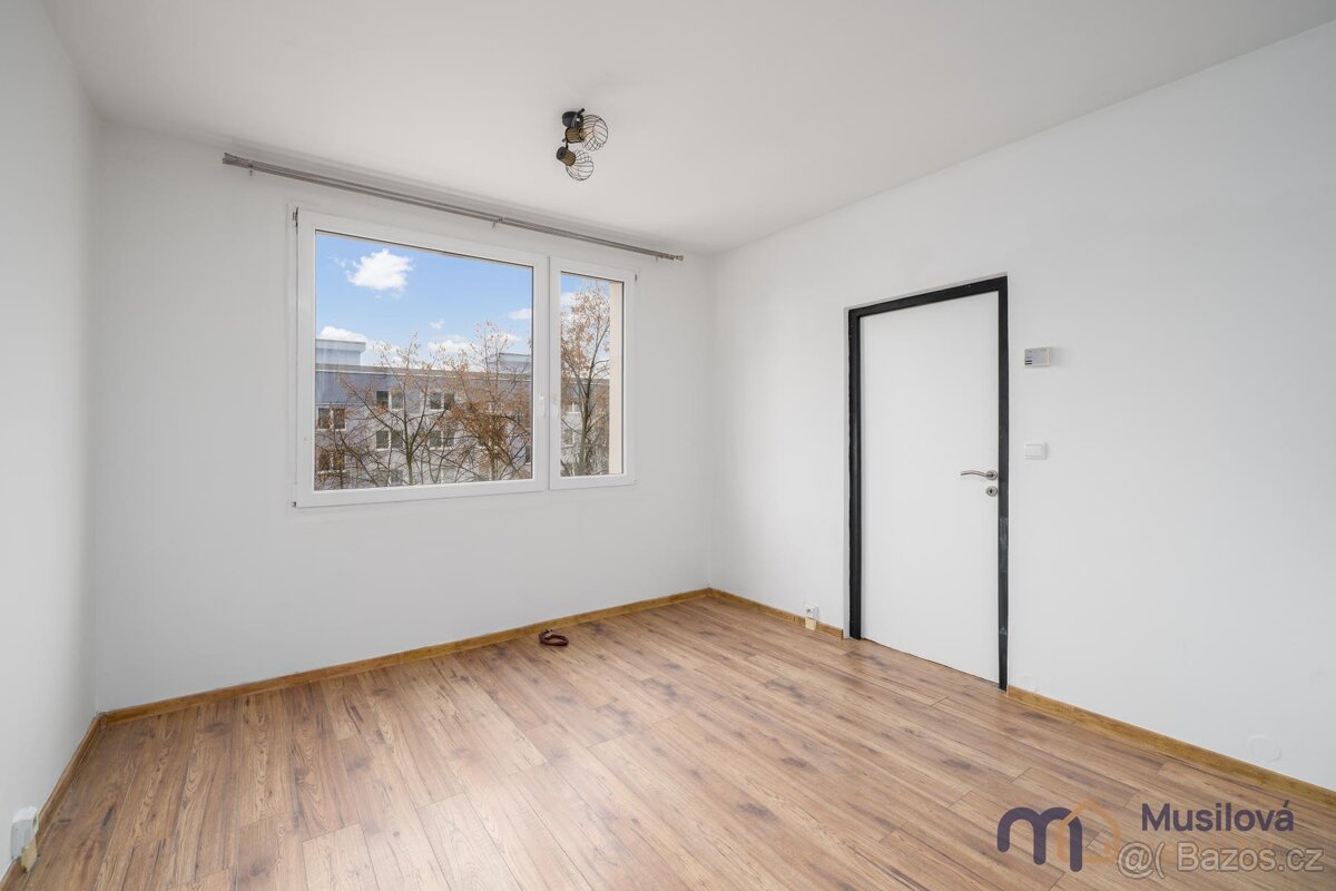 Pronájem bytu 2+1 40 m2 - 5