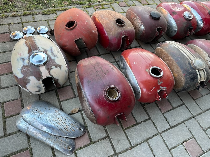 Predám NÁDRŽ JAWA 250 350 panelka s bočnými krytmi - 5