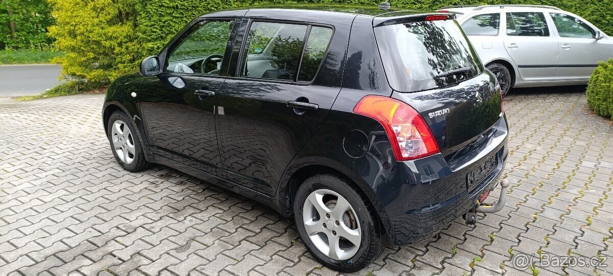 SUZUKI SWIFT 4x4 1.3 plná výbava - 5