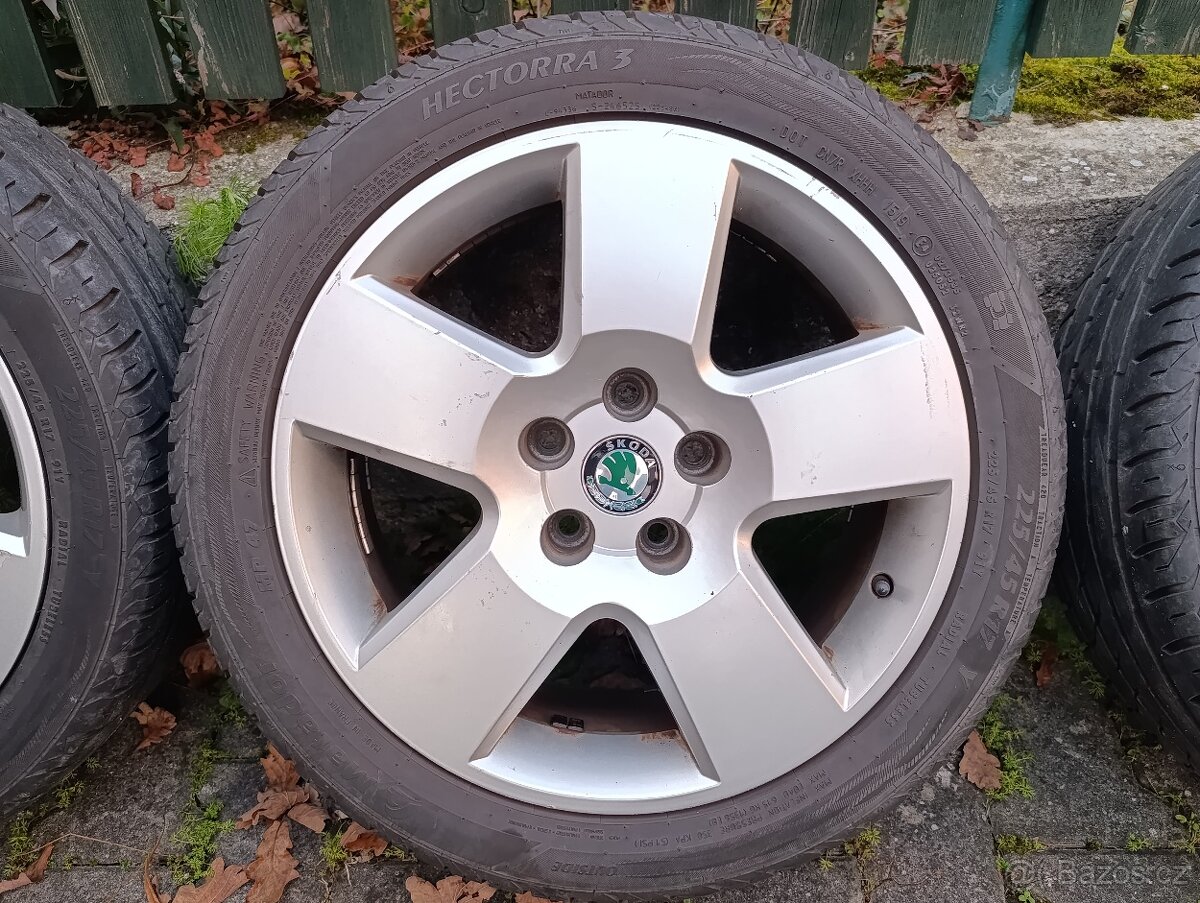 ALU kola Škoda Superb Solid 225/45 R17 - 5