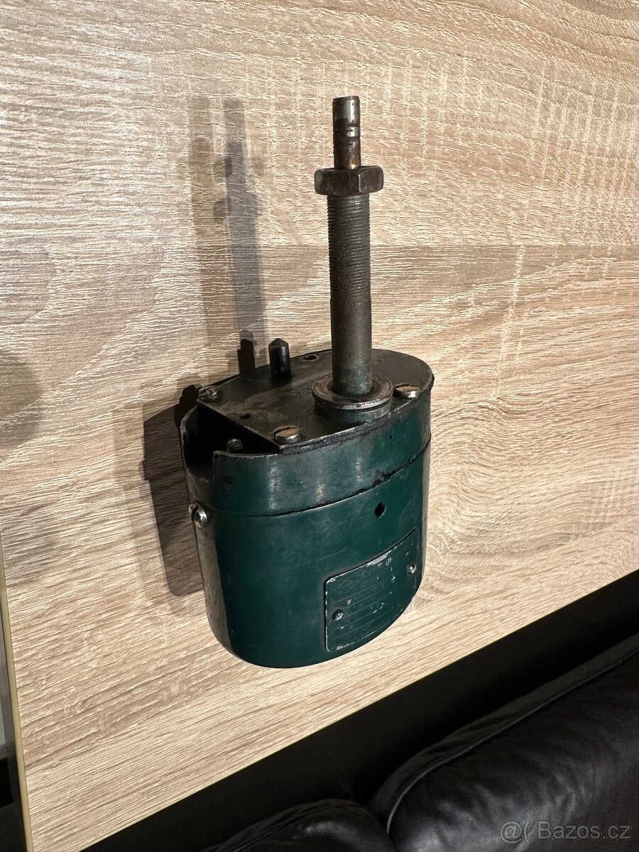 motorek stěrače - 5