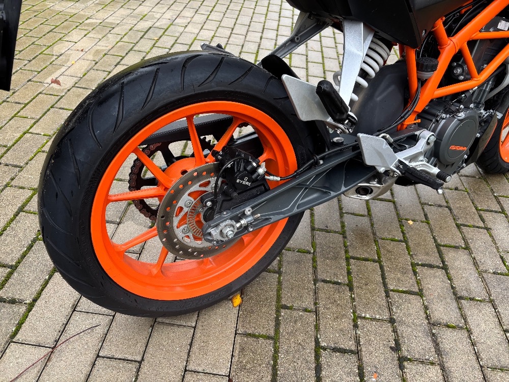 KTM Duke 390, r.v. 2014 - 5