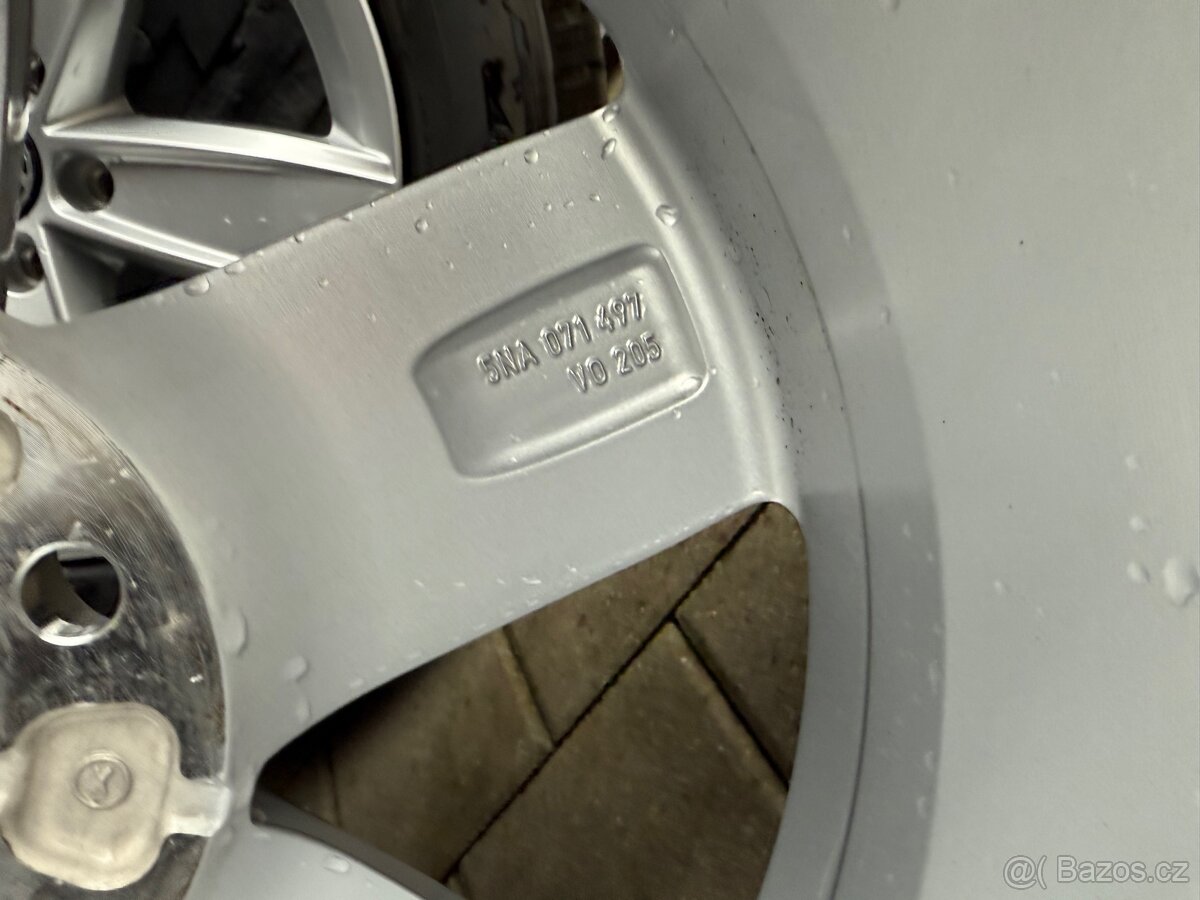 Zimní sada VW 215/65r17 103H - zánovní - 5
