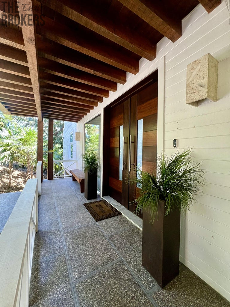 LUXURY 3BD & 3.5BT Home First Bight, Roatan - 5