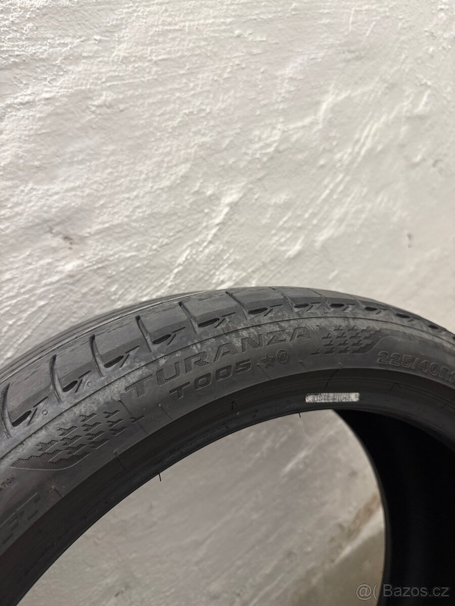 Letní pneu 225/40 R19 - 5
