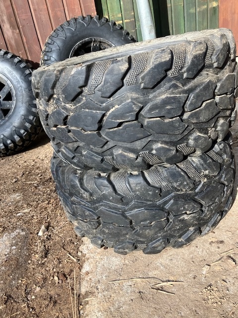 Prodám pneu na čtyřkolku