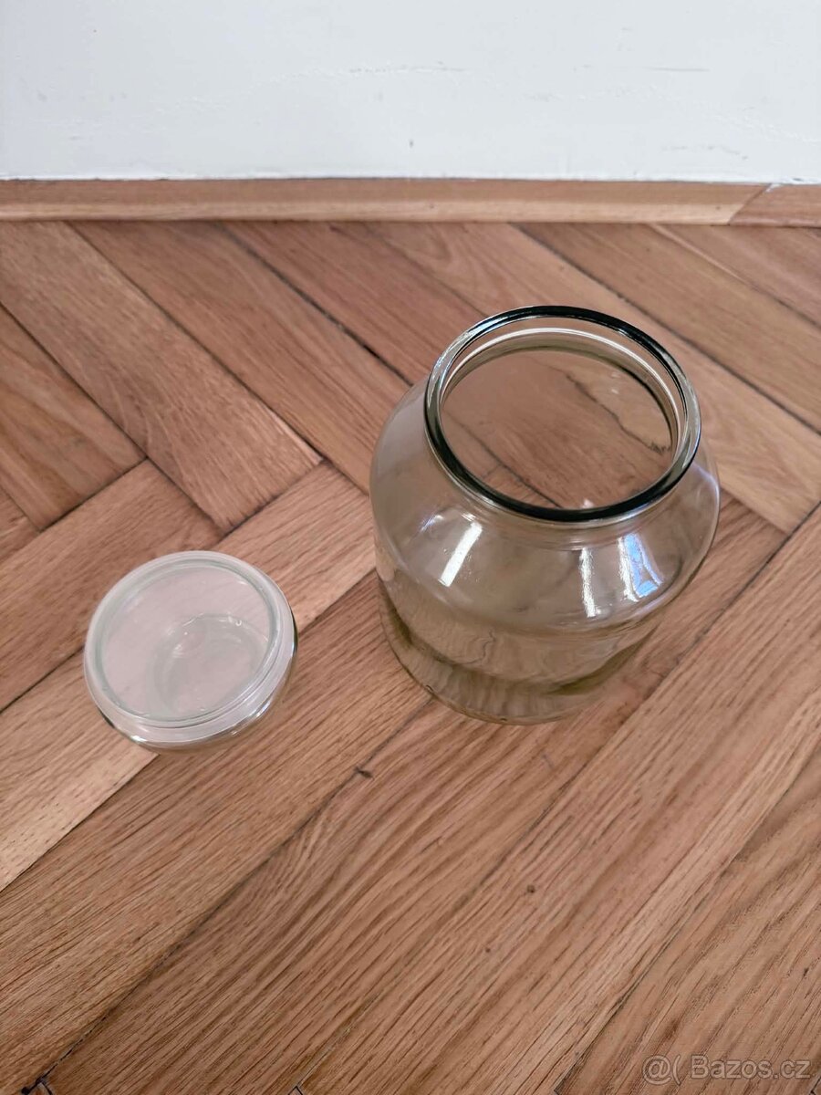 Skleněná dóza s víkem - 5