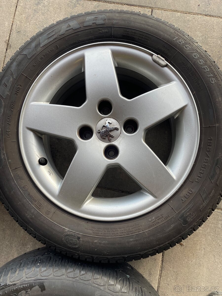 Prodám alu peugot r15 - 5