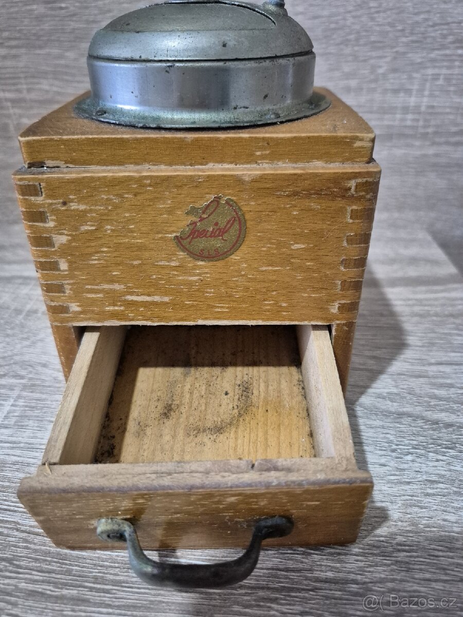 Mlýnek na kávu - 5