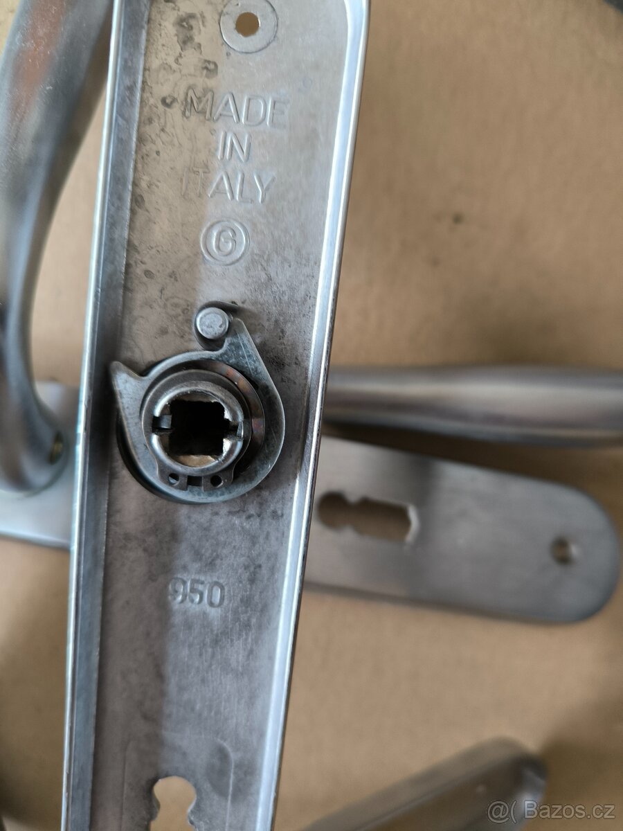 4x dveřní klika s kováním a zámkem - 5