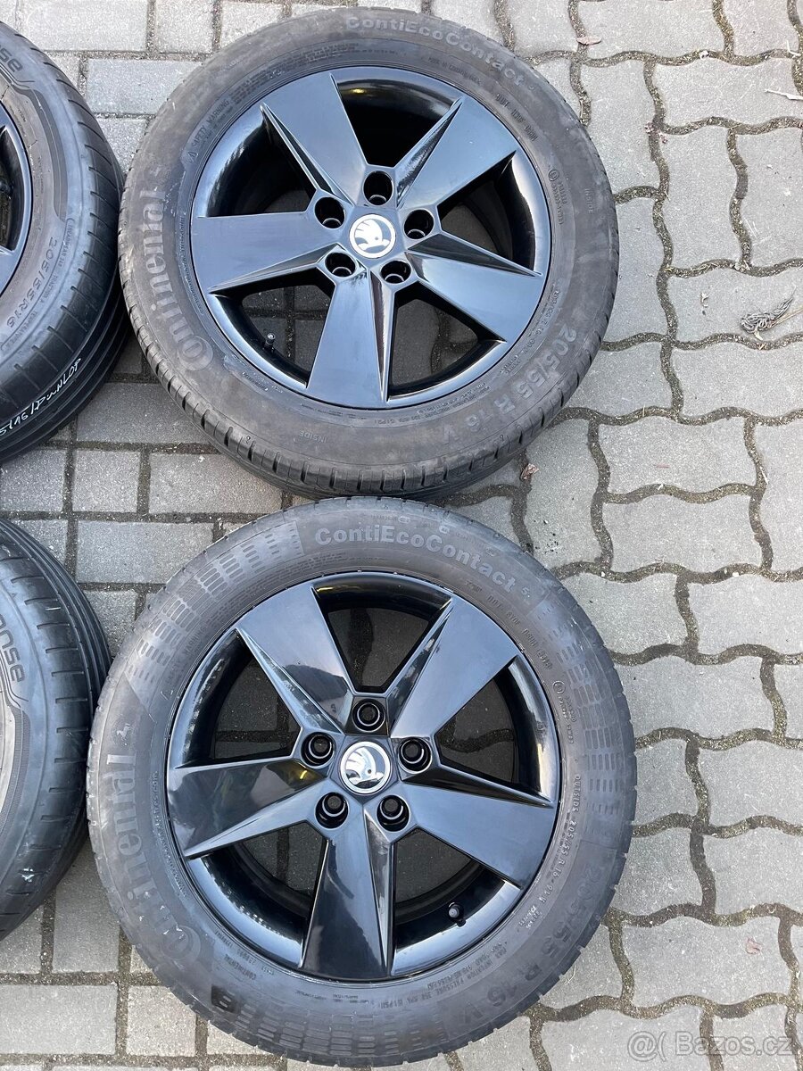 ORIGINÁL Alu Škoda ILIAS R16, 5x112 - TOP, LETNÍ - 5