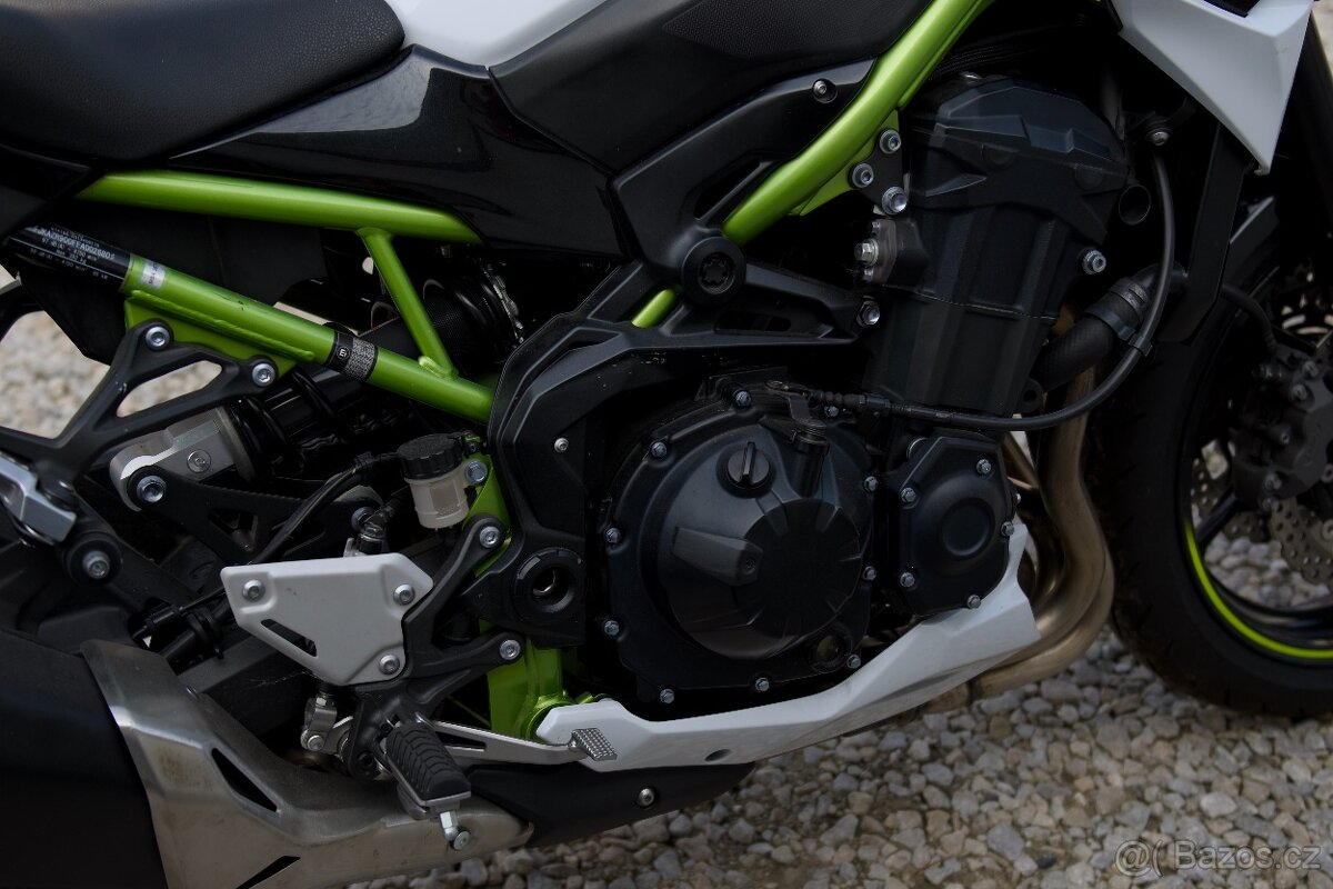 Kawasaki Z900 - 5