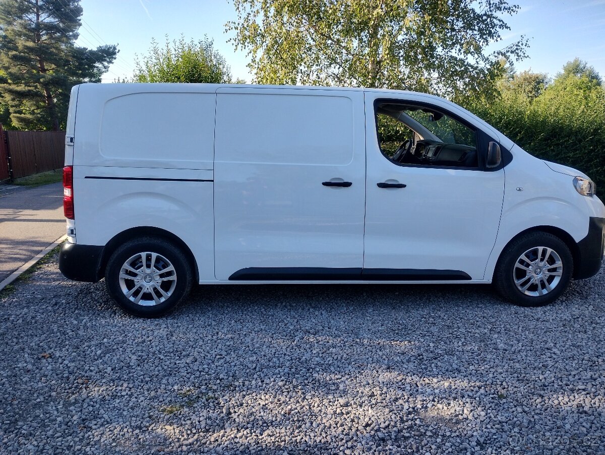 Peugeot Expert III – ideální vůz na cestování a kempování - 5