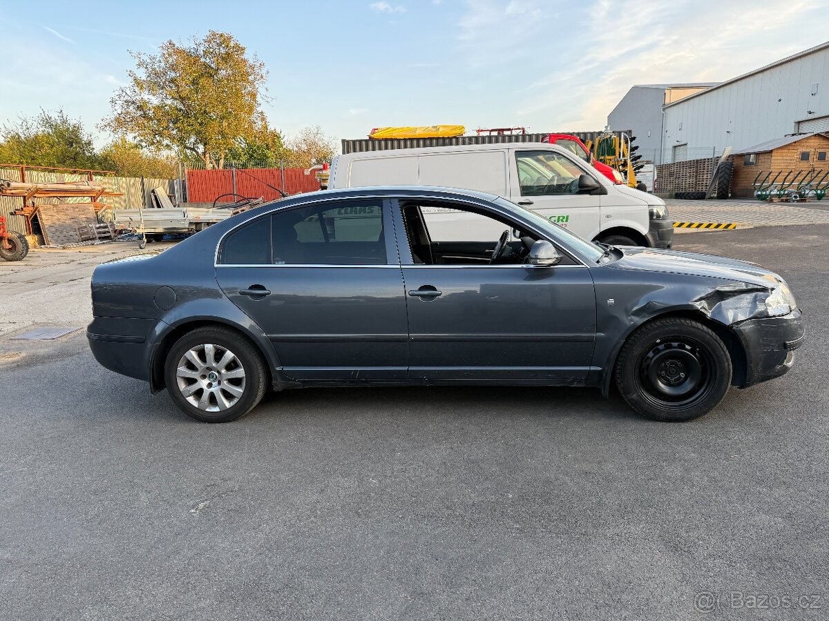 Škoda Superb na díly - celek - 5