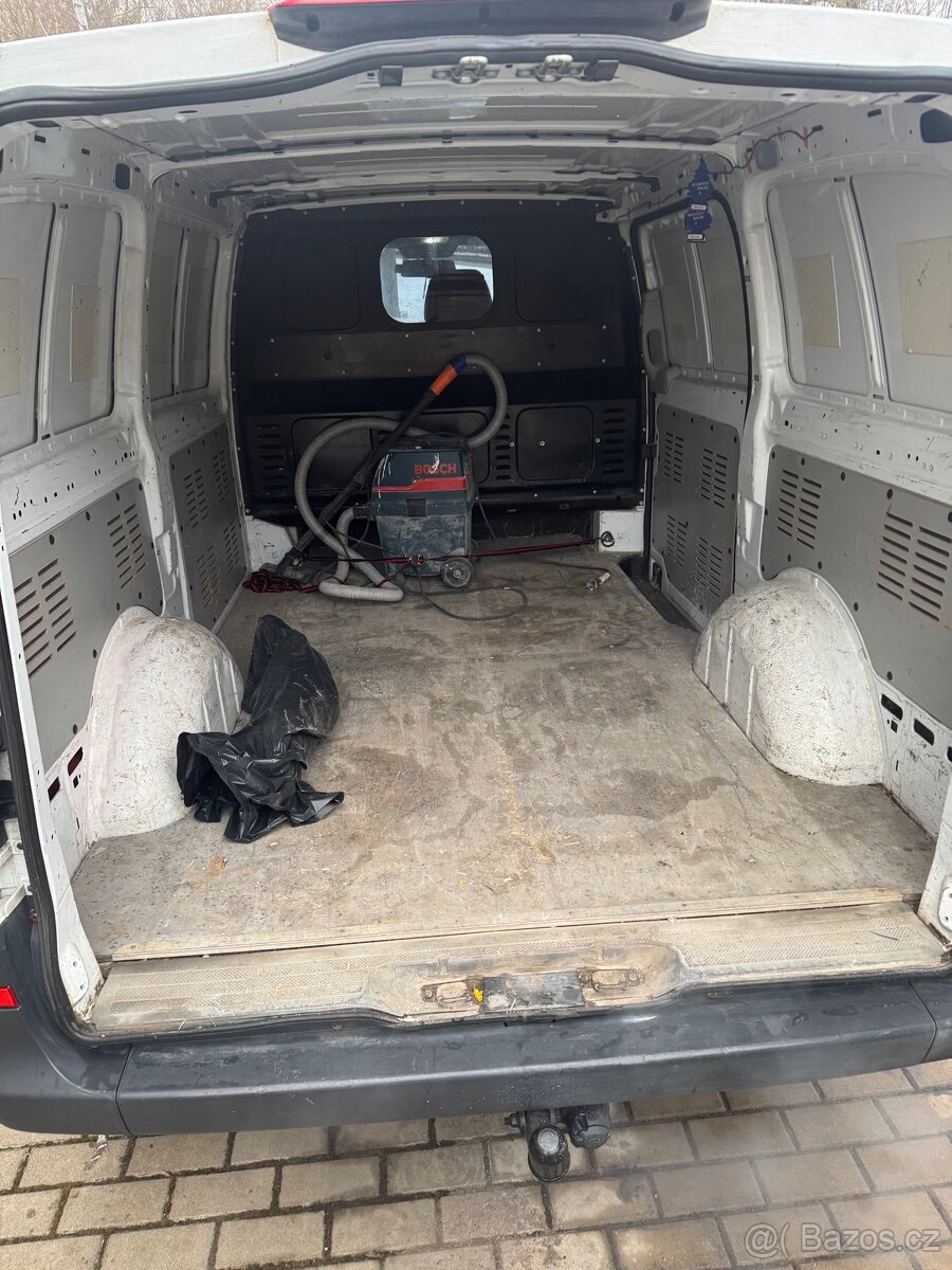 Mercedes vito. 2005 - 5