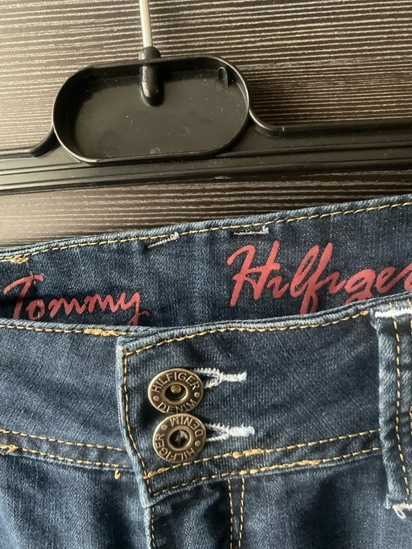 RIFLE -- TOMMY HILFIGER - 5