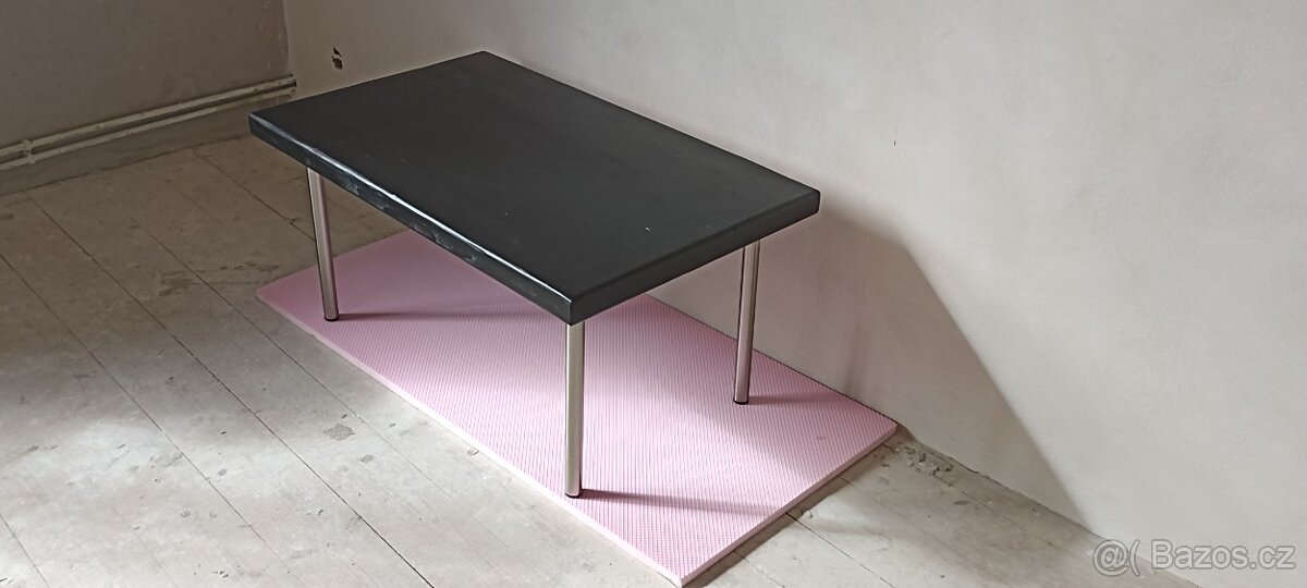 Konferenční stolek masív - 5