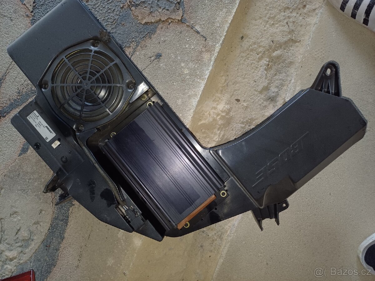 AUDI A4 B6 BOSE REPRODUKTORY - 5