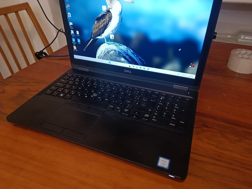 Dell Latitude 5590 - 5