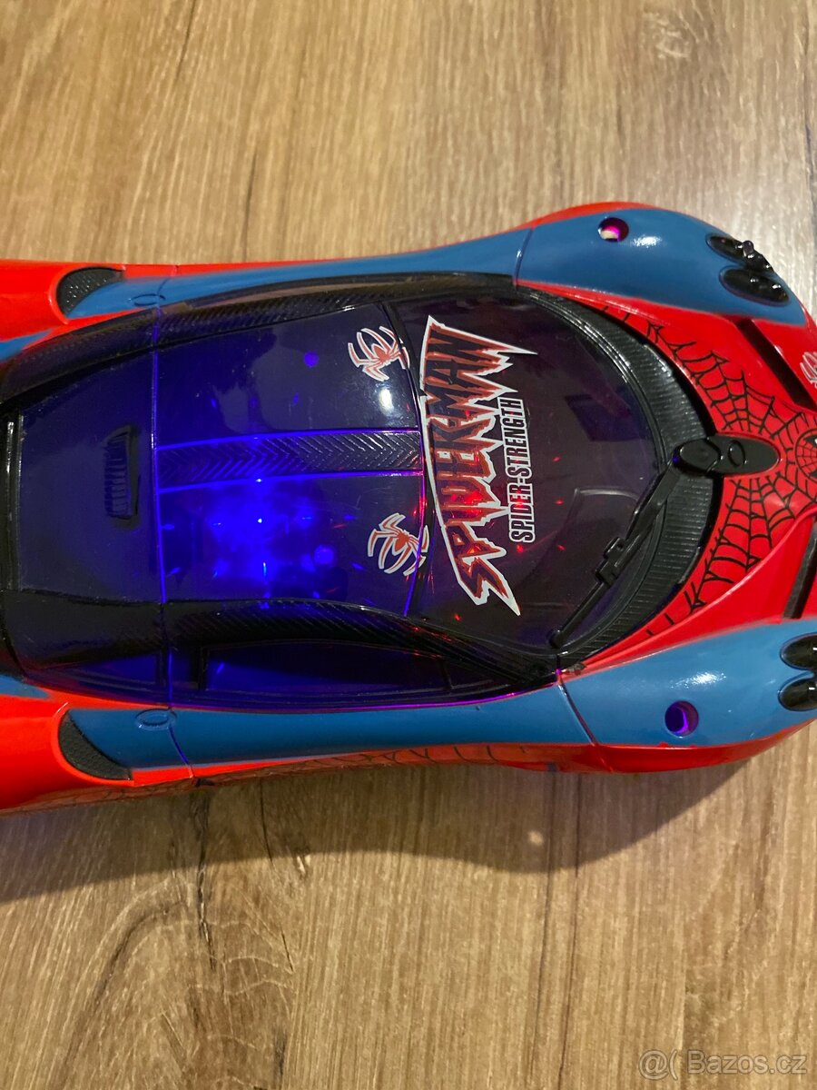 Spider-Man auto na dálkové ovládání. - 5