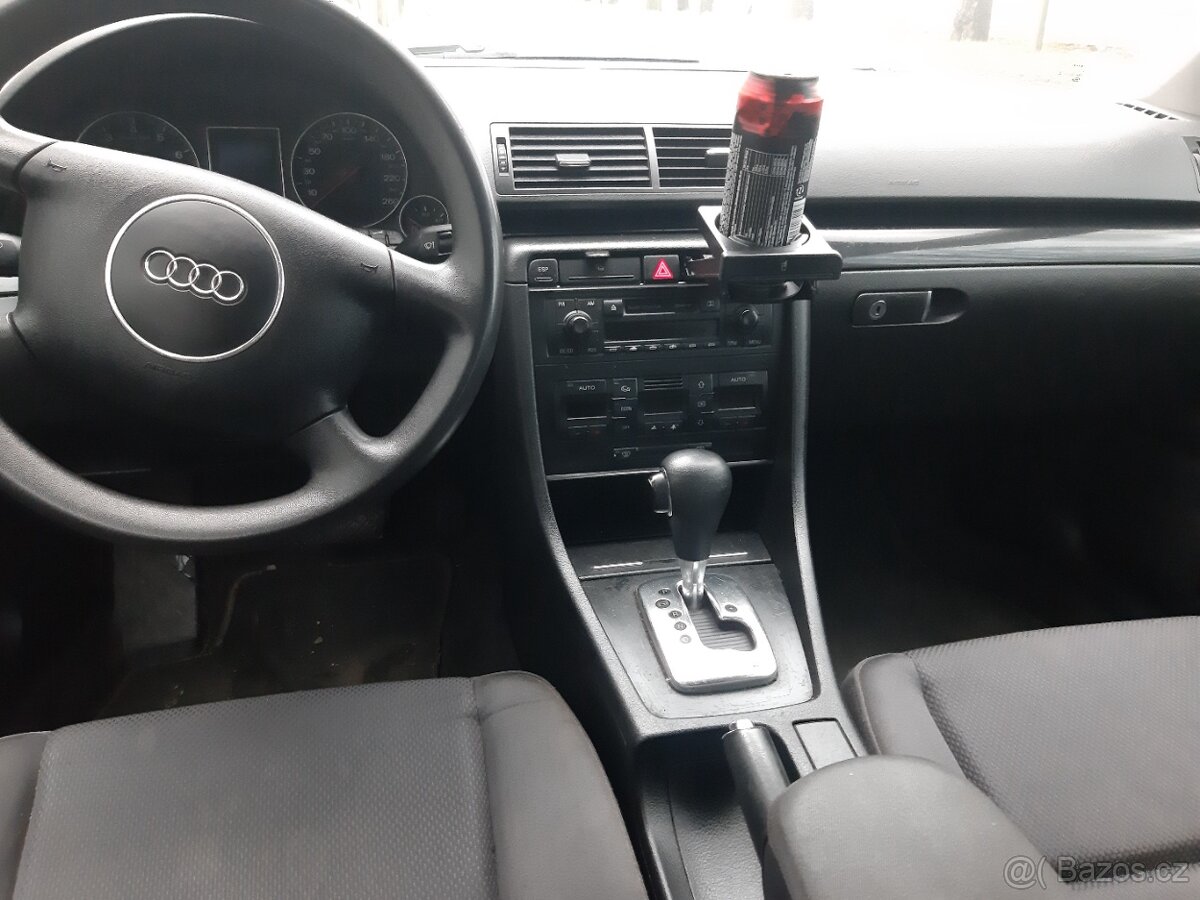 Audi a4 2.4i - 5