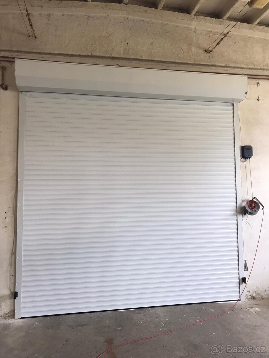 Prodám rolovací garážová vrata - 5