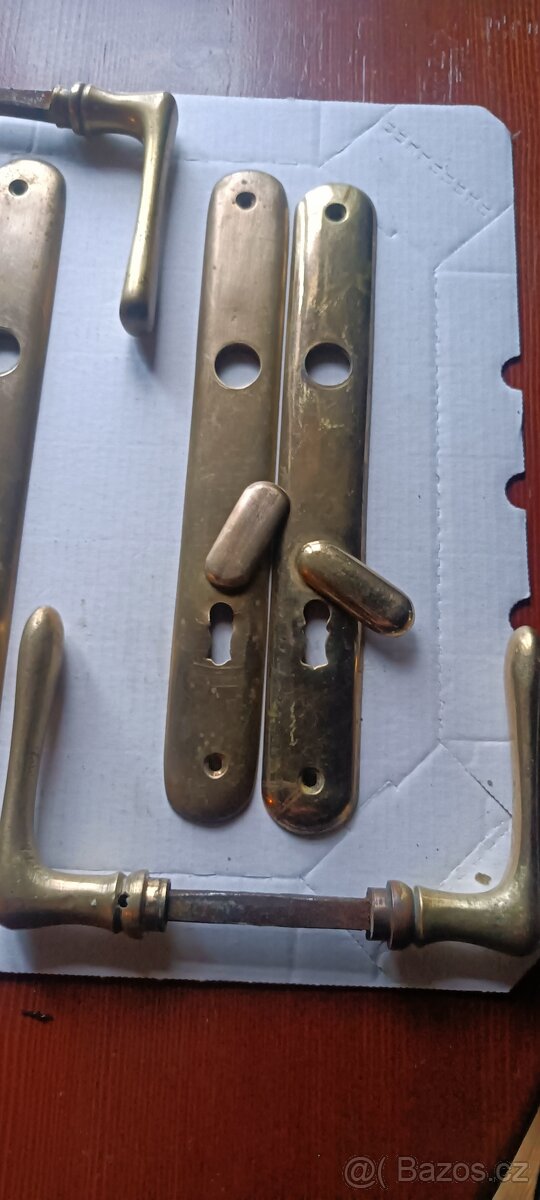 Mosazné kování 5x - 5