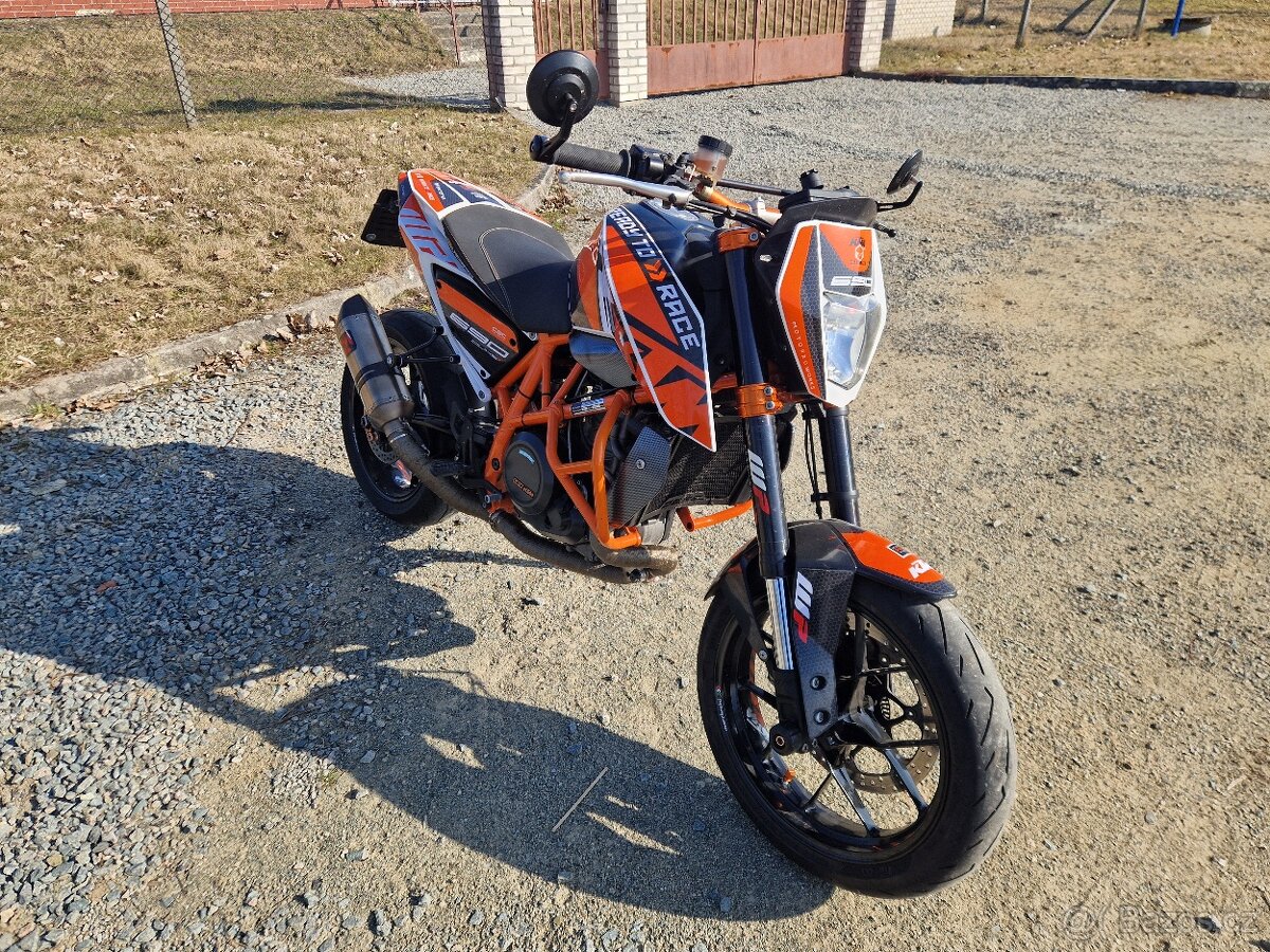 KTM Duke 690 R A2 - 5