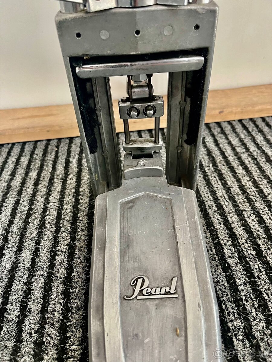Pearl hi hat. - 5