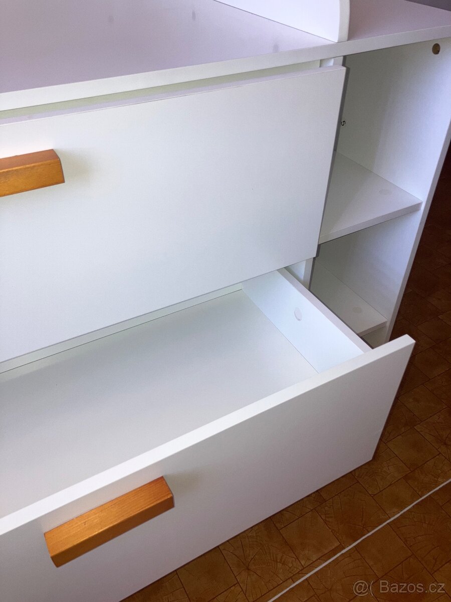 Přebalovací pult - 5